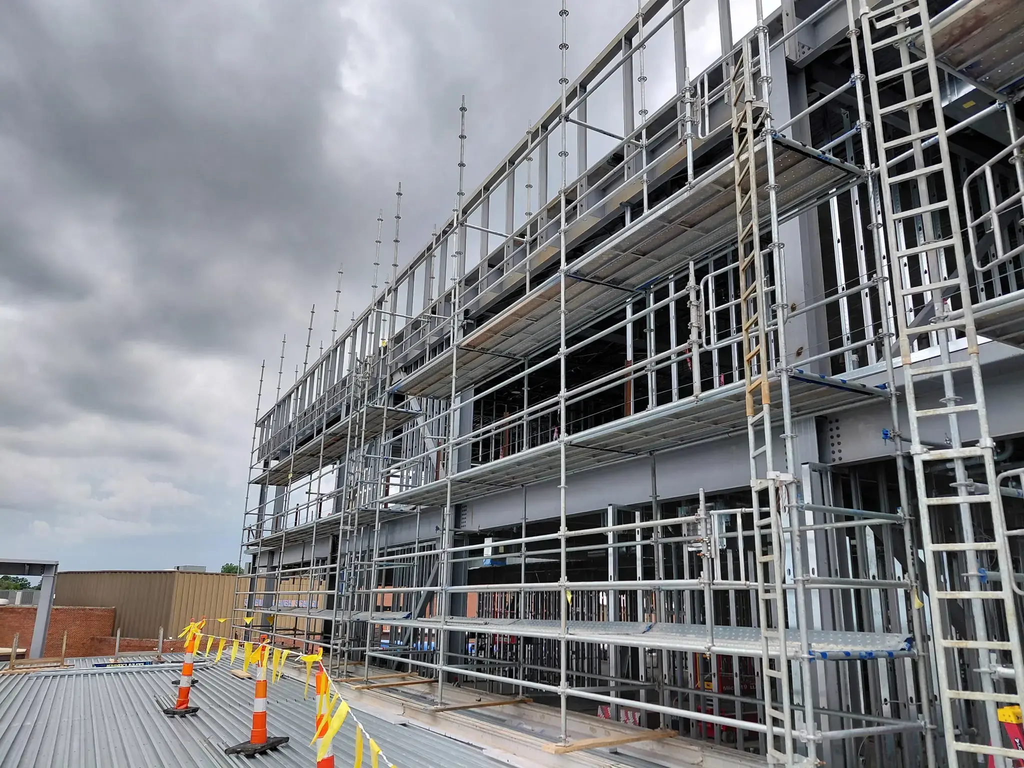 Commercial scaffolding installed on a building exterior by Patriot Scaffolding & Insulation in Tulsa, Oklahoma